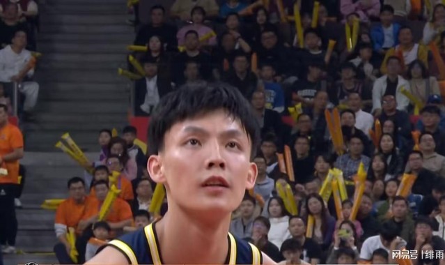 kaiyun体育-两连败后！广东队变阵，杜锋召回张文逸，挤走徐杰，取代陈家政！