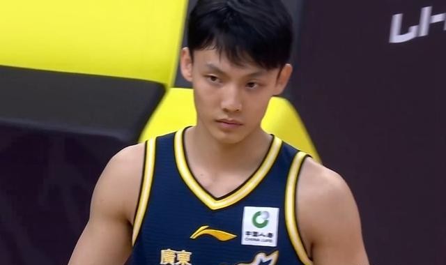 开云app下载-徐杰：我们应该每一个人都专注比赛 自己和球队的状态慢慢往上走