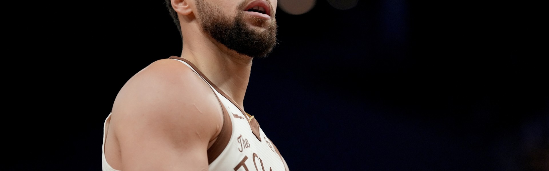 开云app下载-明天勇士迎战湖人 库里&amp;桑托斯&amp;贝西出战成疑 波津缺阵