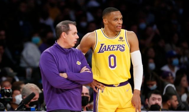 kaiyun体育-帅位不稳的沃格尔弃用韦少，背后竟有管理层授意？