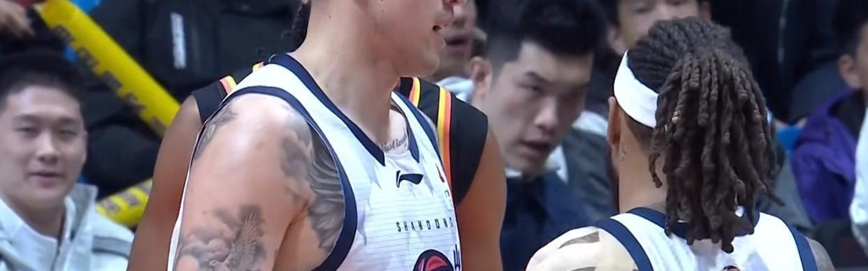 大鱼来了！广东最大对手正式签约，2米12内线大杀器确认到位！